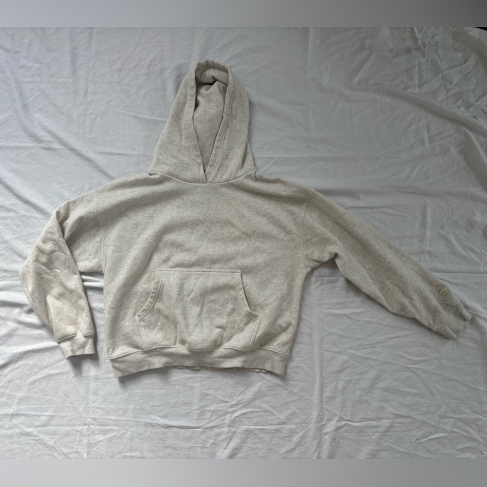 Fabletic’s Cream Sweatshirt